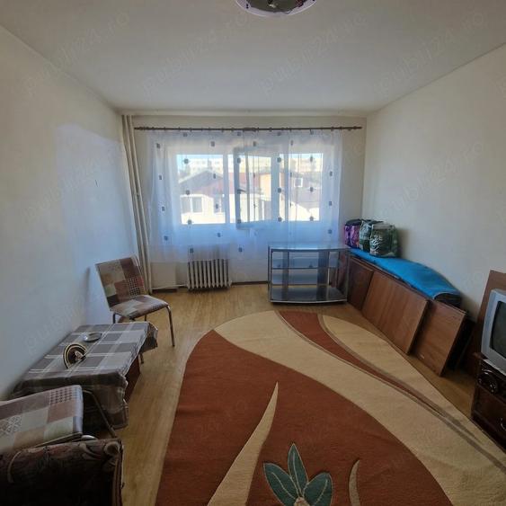Apartament cu 2 camere decomandat în Malu Roșu