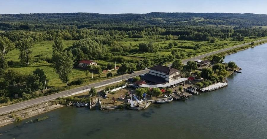 Teren de 2750 mp, în Ostrovu Corbului