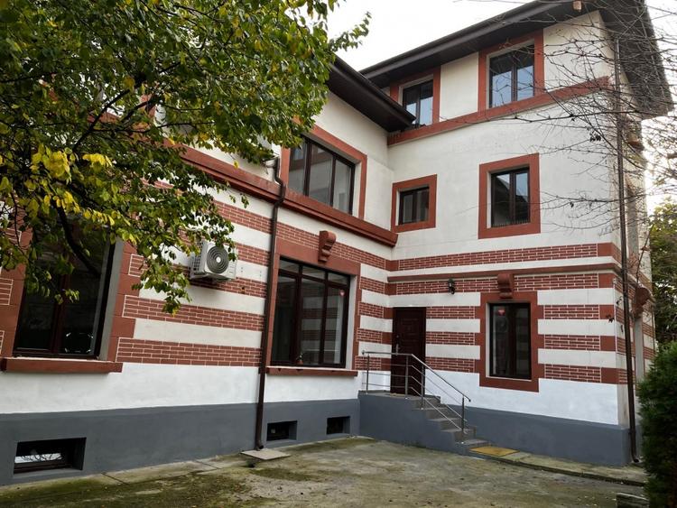 Spațiu comercial, de 485 mp, în Victoriei