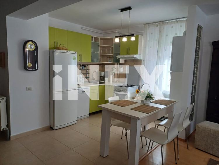 Apartament cu 3 camere decomandat în Ultracentral