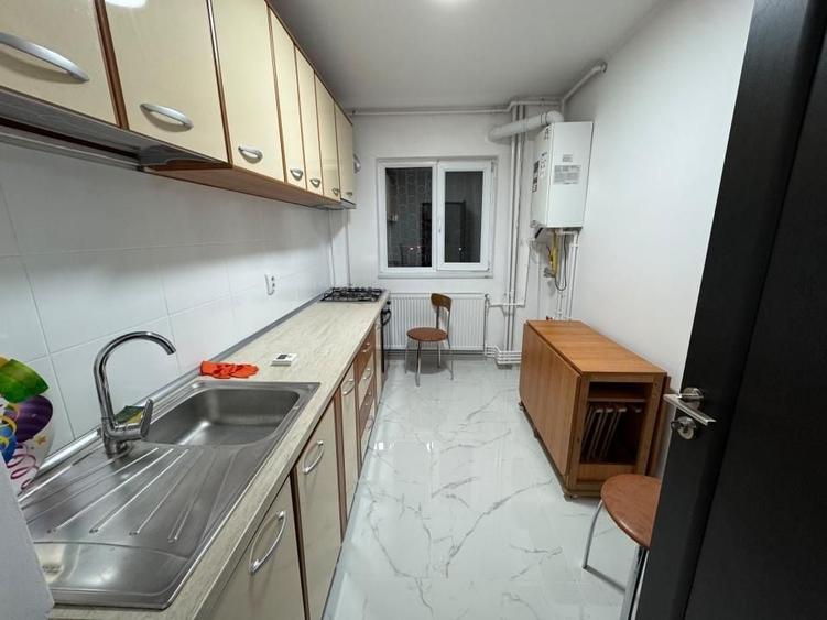 Apartament cu 2 camere decomandat, mobilat în Sebastian