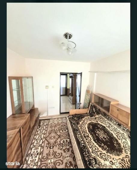 Apartament cu 4 camere decomandat, mobilat în Central