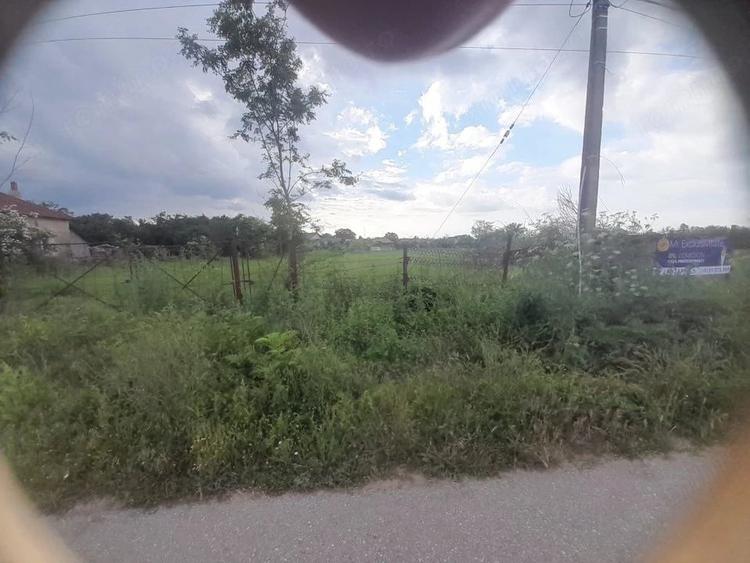 Teren de 3665 mp, în Central
