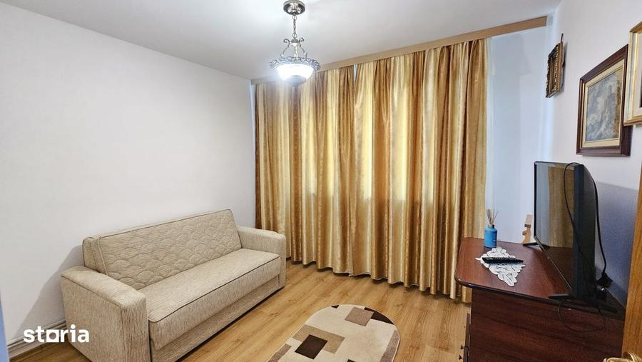 Apartament cu 2 camere decomandat în Micro 17