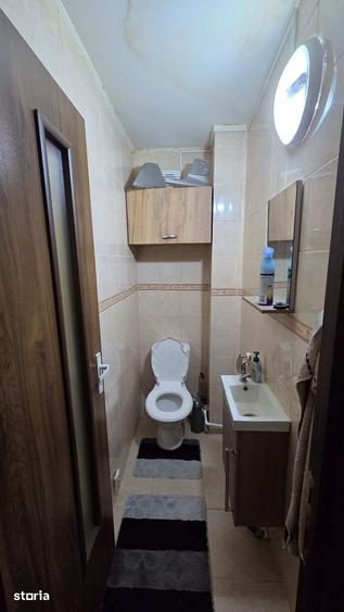 Apartament cu 3 camere în Micro 16