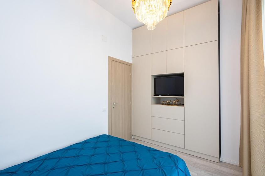 Apartament cu 2 camere semidecomandat, mobilat în 13 Septembrie