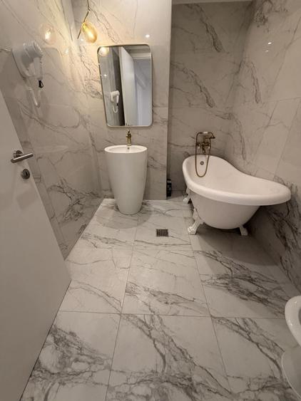 Apartament cu 2 camere decomandat în Runcu