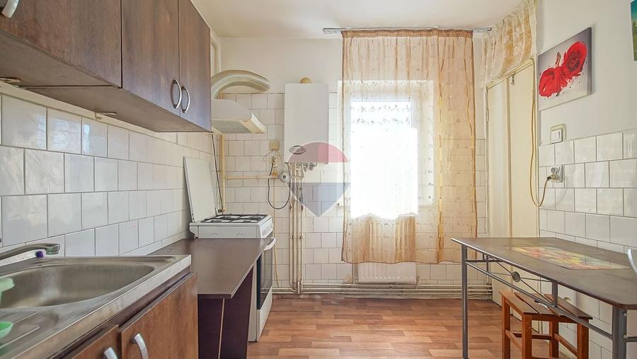 Apartament cu 2 camere decomandat în Gemenii