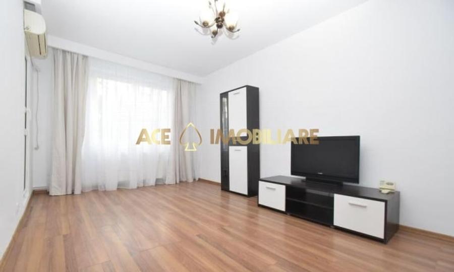Apartament cu 3 camere decomandat în Crângași