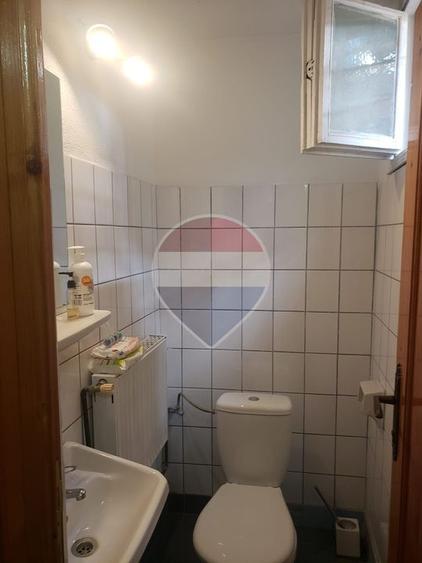 Birou, de 33 mp, în Central
