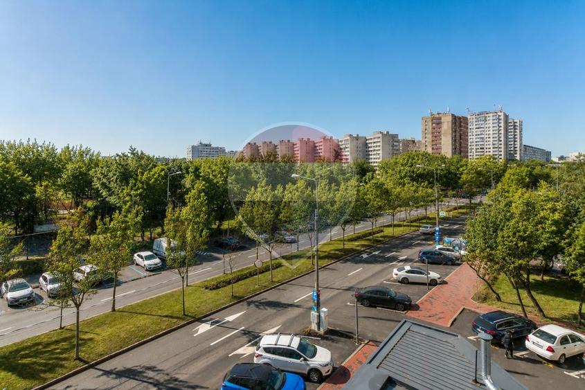 Birou, de 245 mp, în Baba Novac