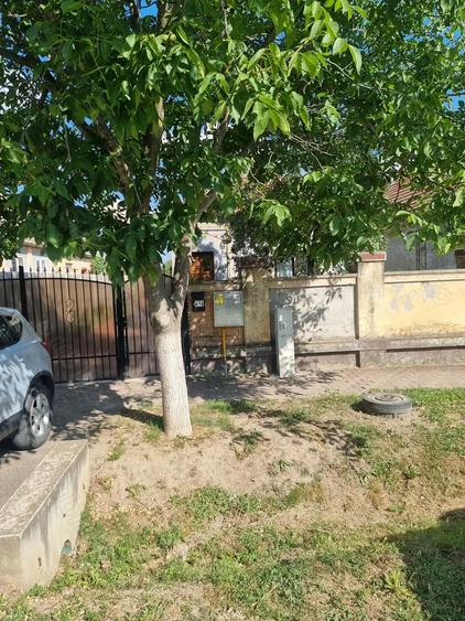 Casa de vanzare cu gradina mare in Covaci. - 5