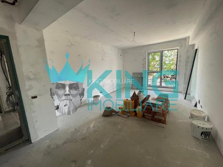 Apartament cu 3 camere decomandat în Băneasa