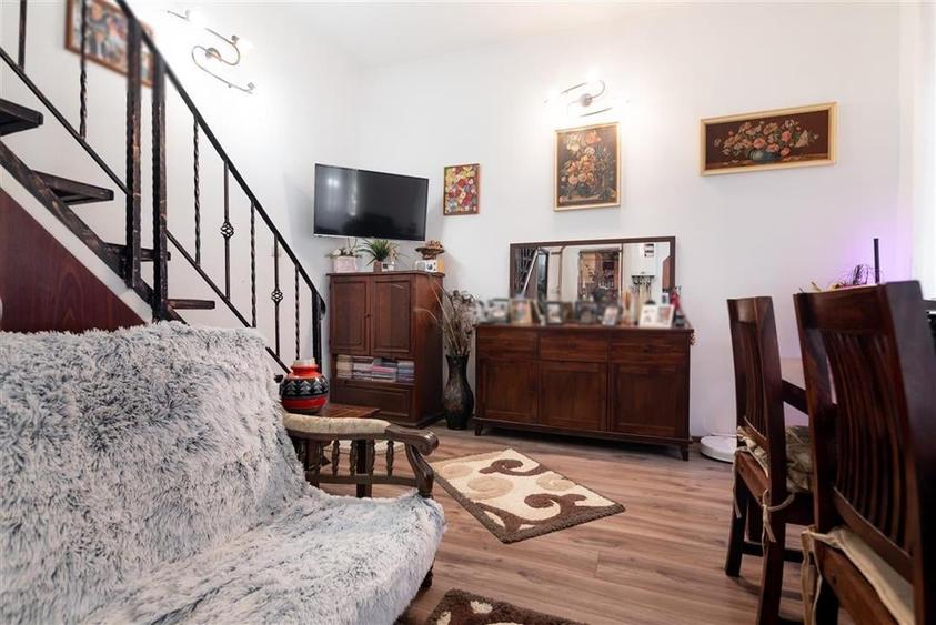 RECO Casa cu 3 Camere la Curte Comuna, Central, Oradea - 4