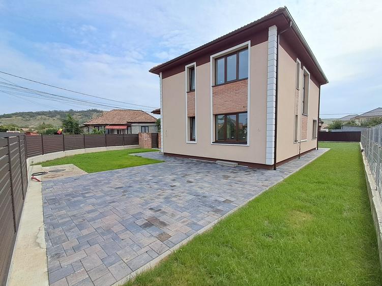 Casa individuala 5 cam P+E, sup.utila 152 mp, teren 601 mp Apahida - 2