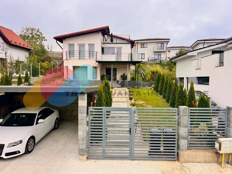 Casă individuală cu 5 camere cu Canalizare în Iris