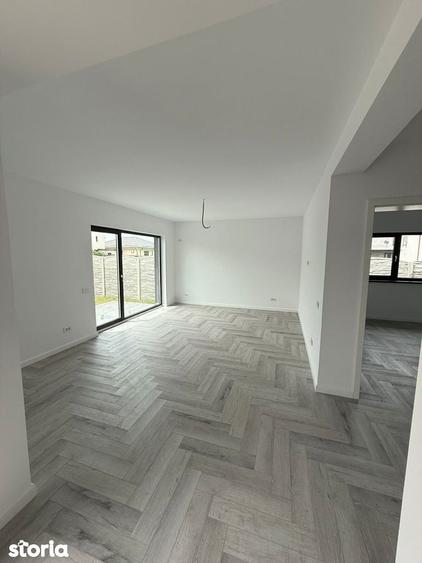 Casa pe parter cu 4 camere , incalzire in pardoseala , teren 400 mp - 2