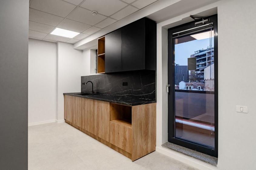 Spațiu de inchiriat pentru birouri in cladirea Dacia Business Center - Moșilor - 12