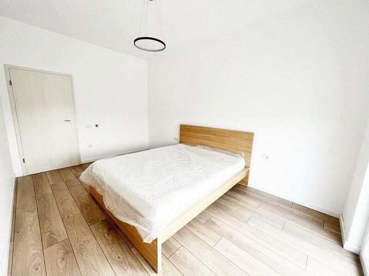 Casa cu Garaj - 150 mp + Terasa 20 mp - 335 000 euro - 7