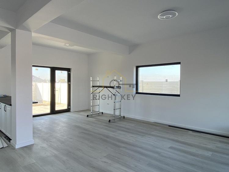 Mutare rapida! Vila 4 cam, 120mpu, pompa caldura, panouri! Comision 0% - 5