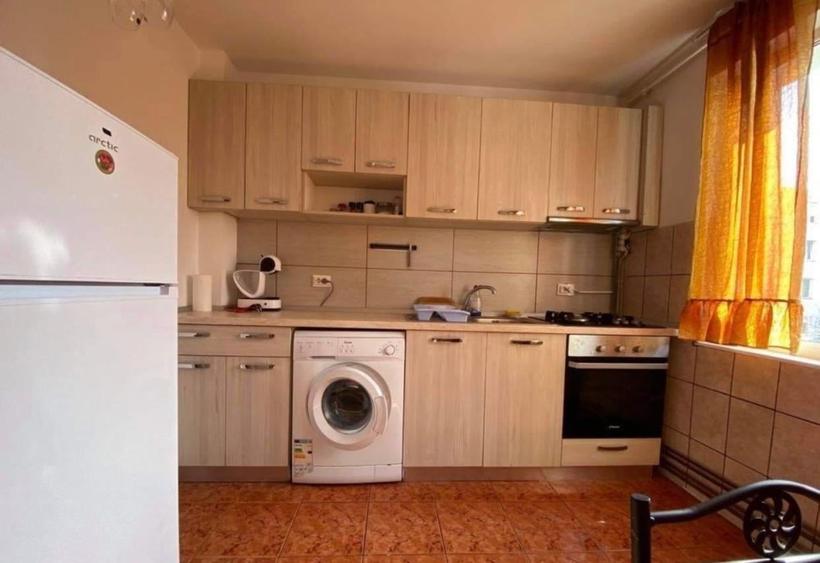 Str. Cosmos, garsoniera mobilata, fara comision, 350 euro - 2