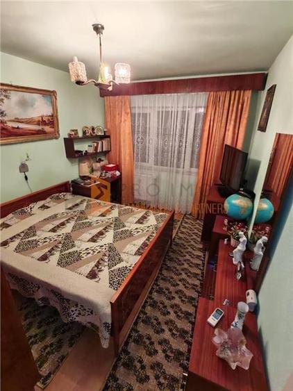 Apartament 3 camere cf 1 decomandat zona Micro 14 - 4