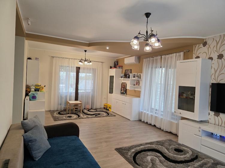 Proprietar vand casa individuala cu 4 camere si teren de 820 mp - Dumbravita - 4