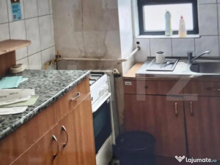 Cladire P+1 de inchiriatzona Titu - 5