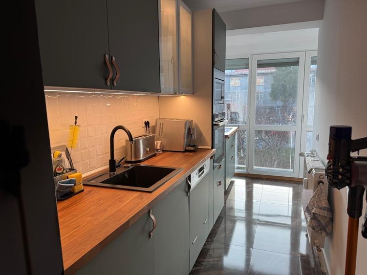 Vanzare apartament renovat doua camere mobilat/utilat Palatul Cotroceni - 11