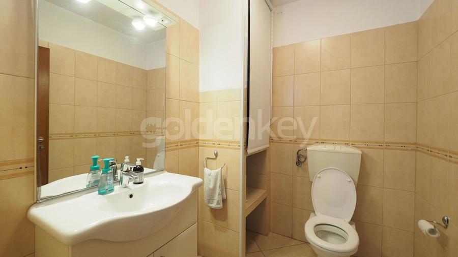 Vila cocheta in cartier rezidential cu piscina comuna, garaj - 9