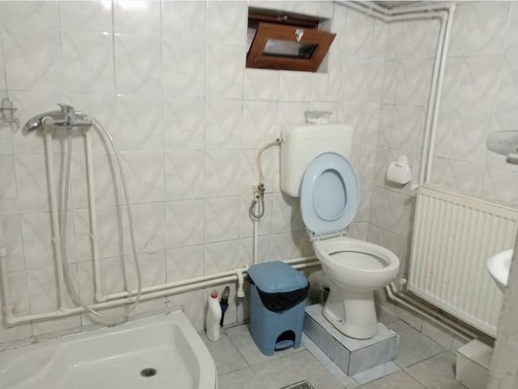 Garsonieră decomandată în Eroii Revoluției