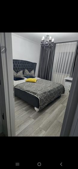 Apartament cu 4 camere decomandat în Exterior Vest