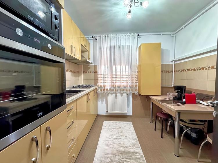 1 Decembrie 1918 - Parcul Teior 2 camere 56 mp decomandat debara 3mp - 6