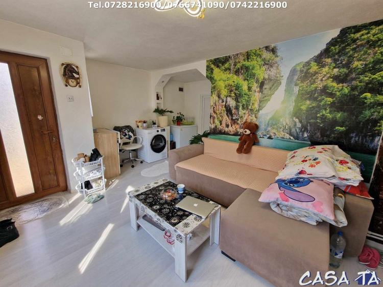 Casă individuală cu 5 camere cu Canalizare în Curtișoara