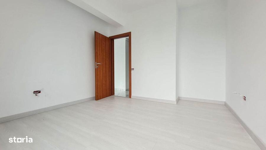 Ideal investitie !Apartament la cheie in Mamaia pe malul lacului - 2