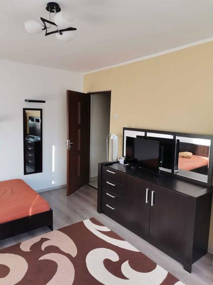 Apartament cu o camera de inchiriat - 1