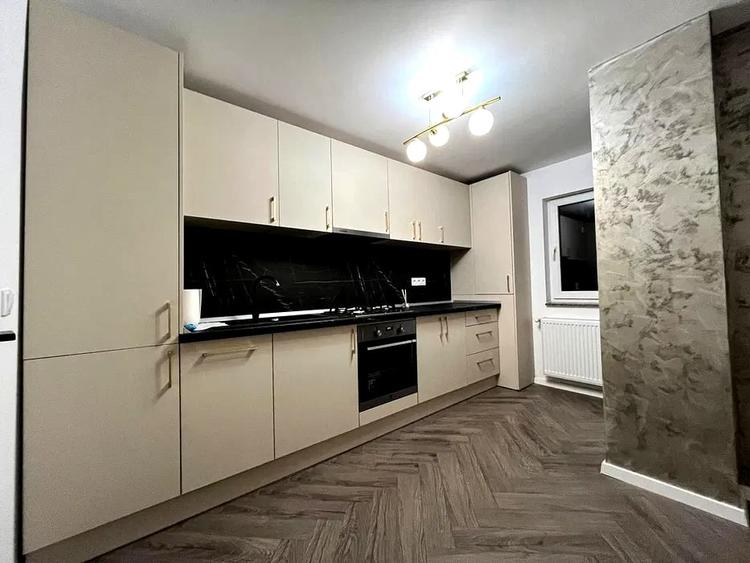 Apartament cu 3 camere de vanzare, renovat Zorilor - 1