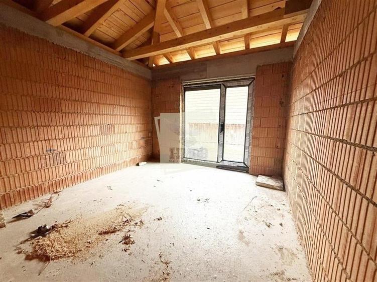 Casa individuala cu 4 camere 3 bai si 390 mp teren in Sura Mica - 15