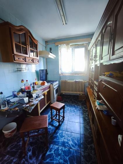 Apartament 2 camere, decomandat, parter cu balcon, GARAJ,  zona Mercur - 22