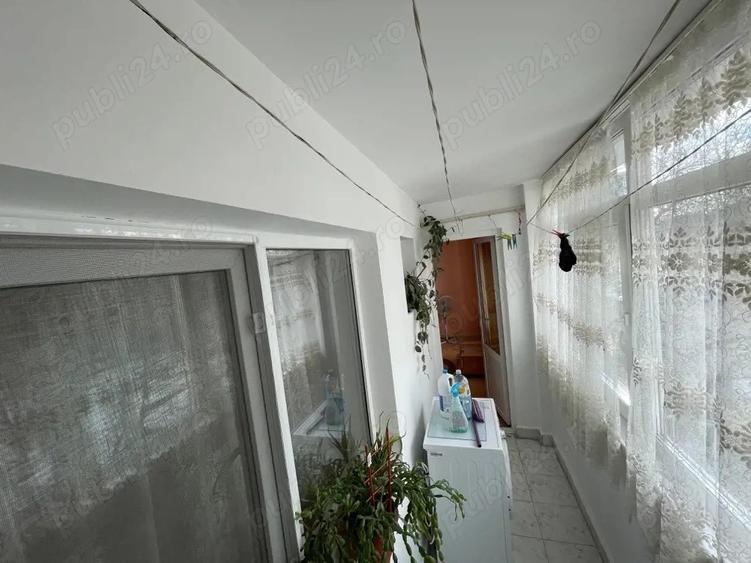 Vand apartament 3 camere, etaj 3-Zona Nord-Unitatea Militara, Vaslui - 8