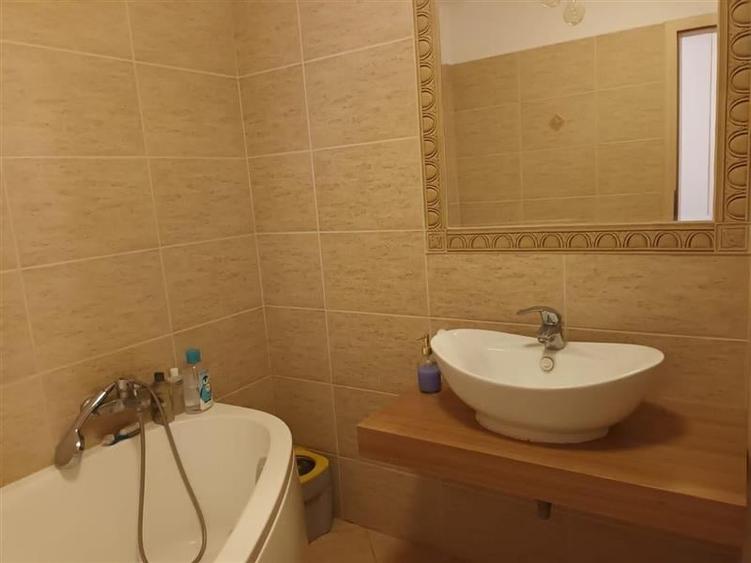 Complex Urban, Tractorul - 6