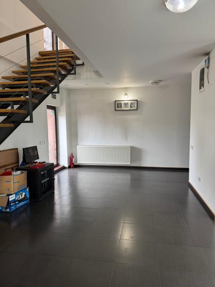 De vanzare Casa\Pensiune,teren 1500 mp. - 2