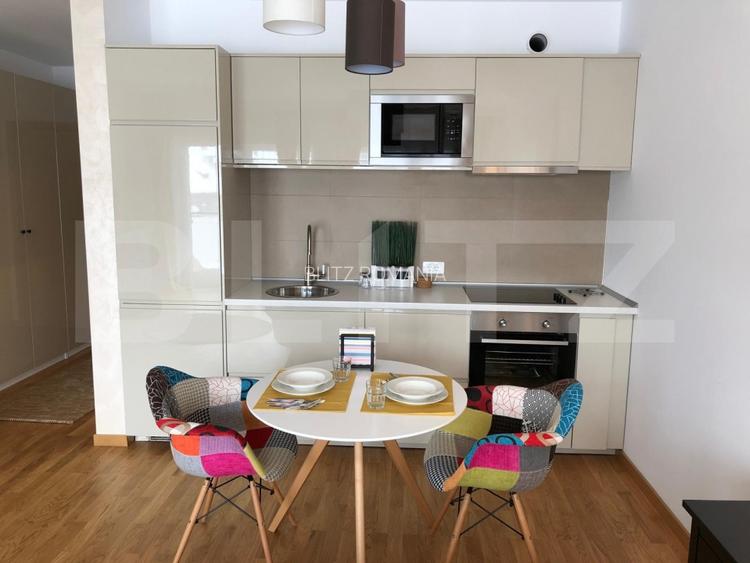 Garsoniera moderna,  cu vedere spre Tampa – gata de mutare!