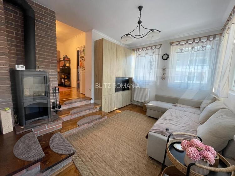 3 apartamente la casa de vanzare, singur in curte, 150 mp, zona centrala