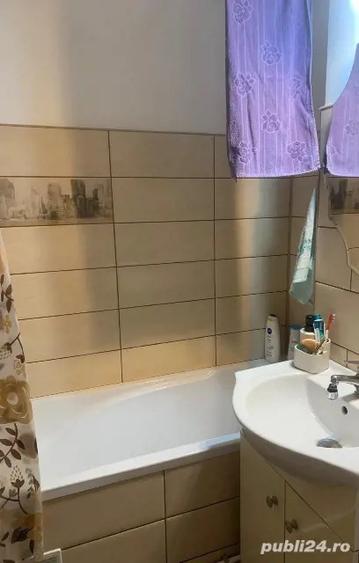 Proprietar vand apartament decomandat km 4-5 , vis-a-vis Kaufland - 8