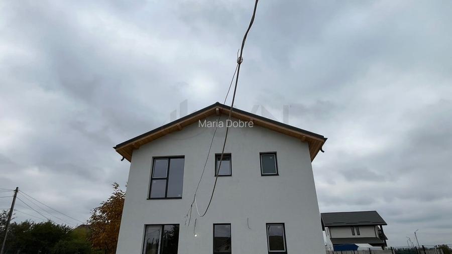 REV2005259 Casa moderna eficienta energetic zona noua Sabareni