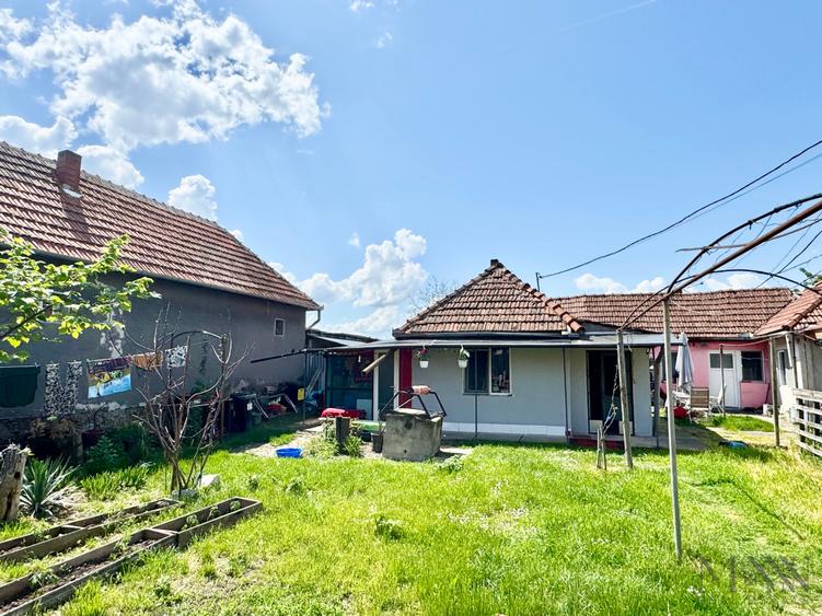 Casa de vanzare, curte comuna, zona Cal. Clujului - 4