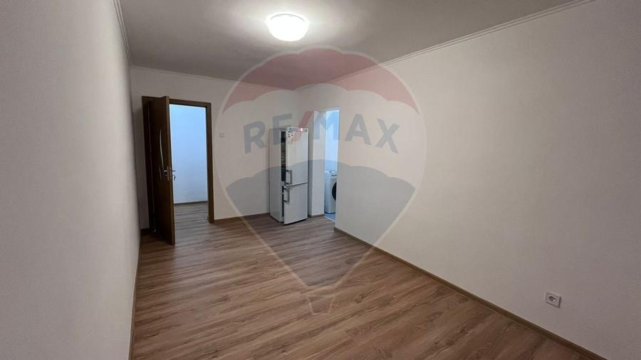 Apartament cu 2 camere de vânzare in zona Velenta - 4