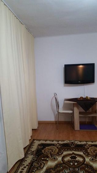 Inchiriez garsoniera - 2