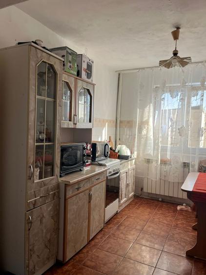 Apartament de vanzare - 4